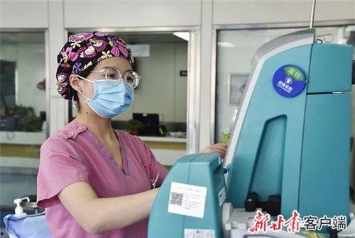 张莹个人资料图片,光影交织下的璀璨人生